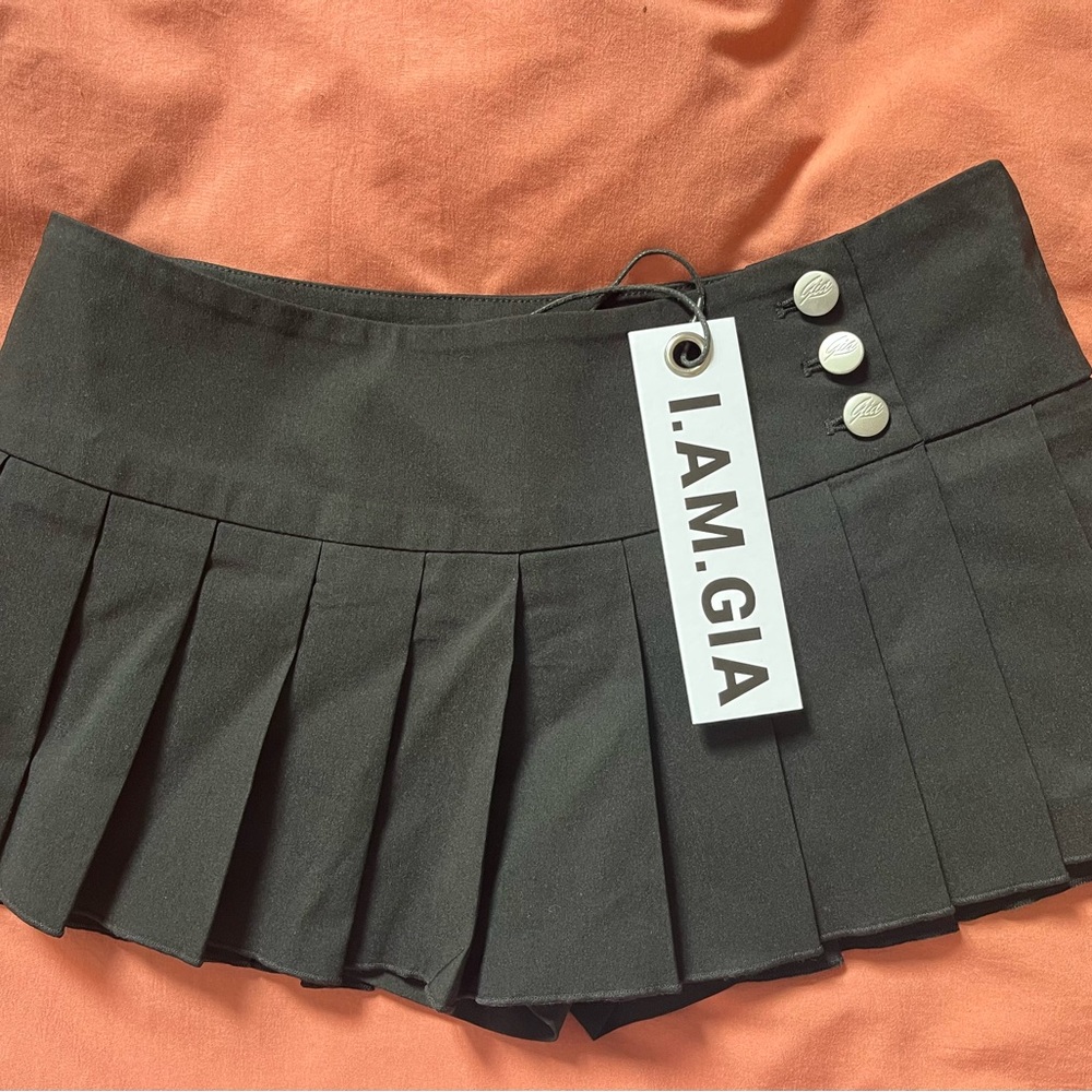 Black I.AM.GIA REMINI MINI SKIRT TAGS ON - Picture 2 of 5